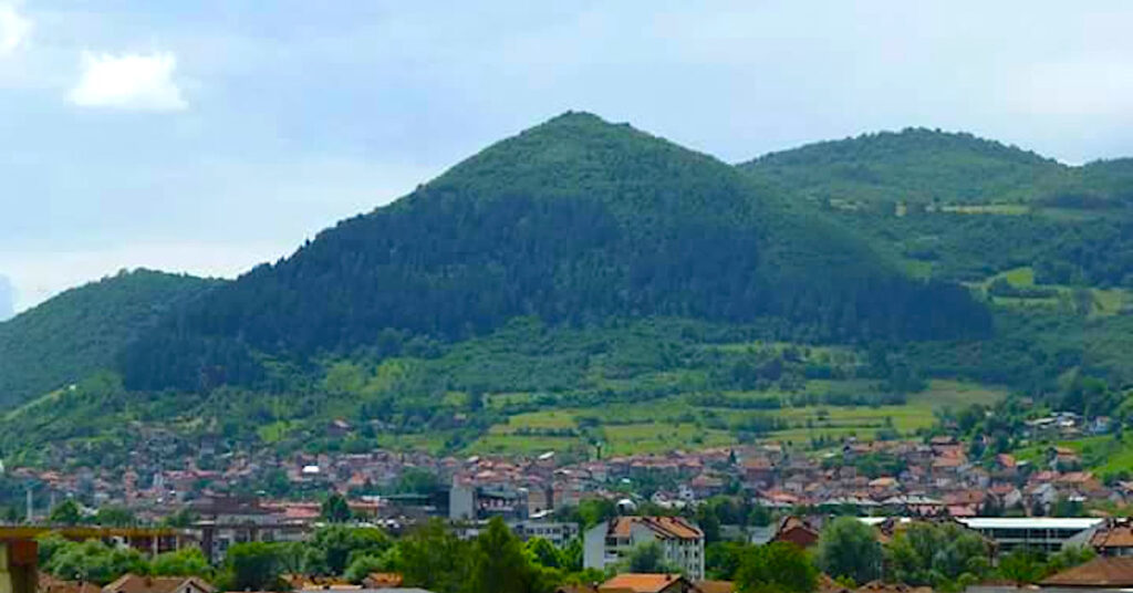 波斯尼亞太陽金字塔